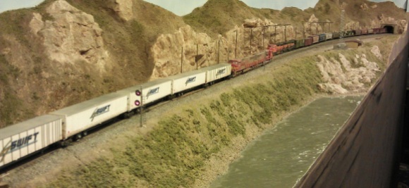 Horsethief Bridge NMRA 2014 - BNSF Trailer Train 3